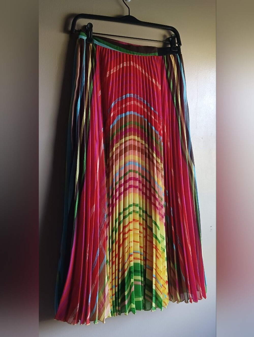 SOFT SURROUNDINGS pleated Vibrant Multi Colored Striped Patern PXS